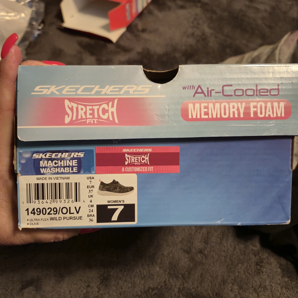 Skechers Olive Stretch Fit Sneakers